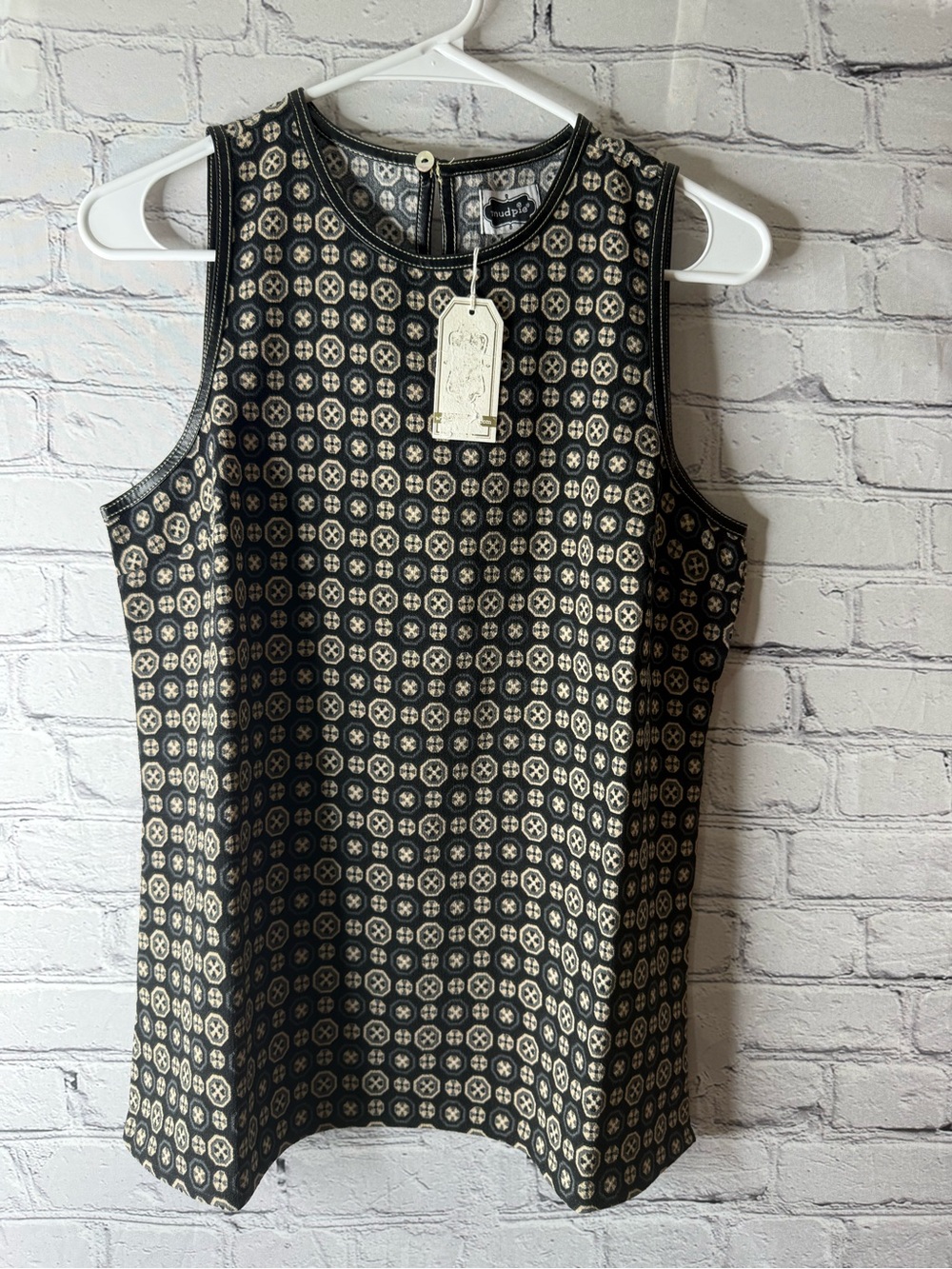 Mud Pie Black and Cream Sleeveless Geometric tunic shirt size small